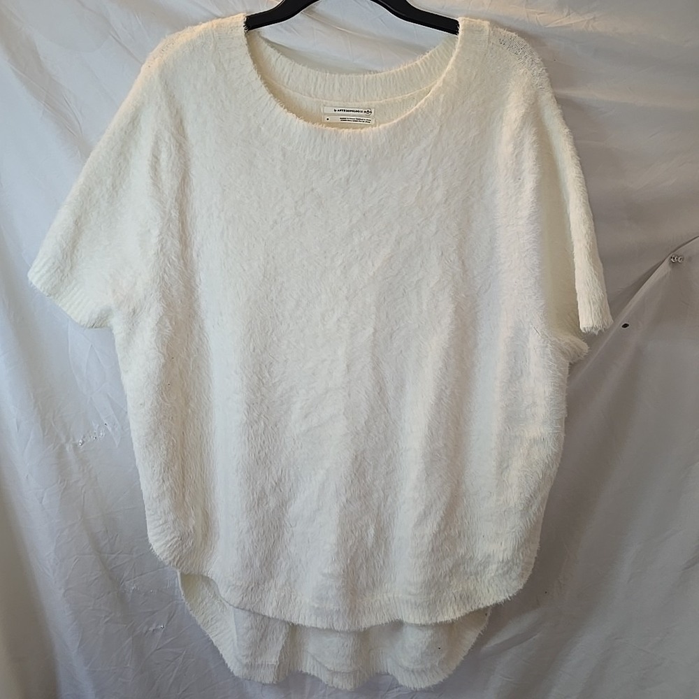By Anthropologie Fuzzy Hi Lo Short Sleeve Sweater Cream Size M Oversized
